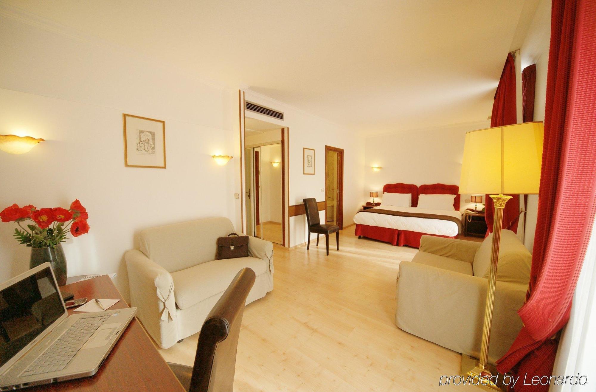 Hotel Ambassador-Monaco Pokoj fotografie